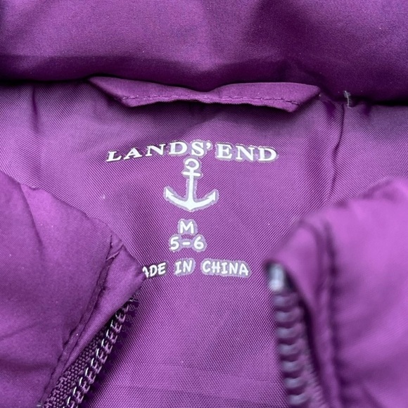 Lands' End Kids Girls Med 5-6 Quilted Puffer Vest Preowned small marking to back - Picture 3 of 5